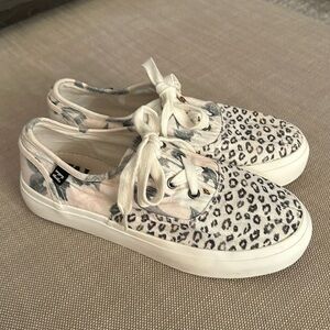 Billabong Canvas Shoes womens 8.